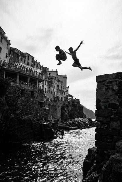 Raw unframed artwork — Bw Divers Amalfi — Fine Art Portrait Photography | Studio Stevie — source 13355477074223
