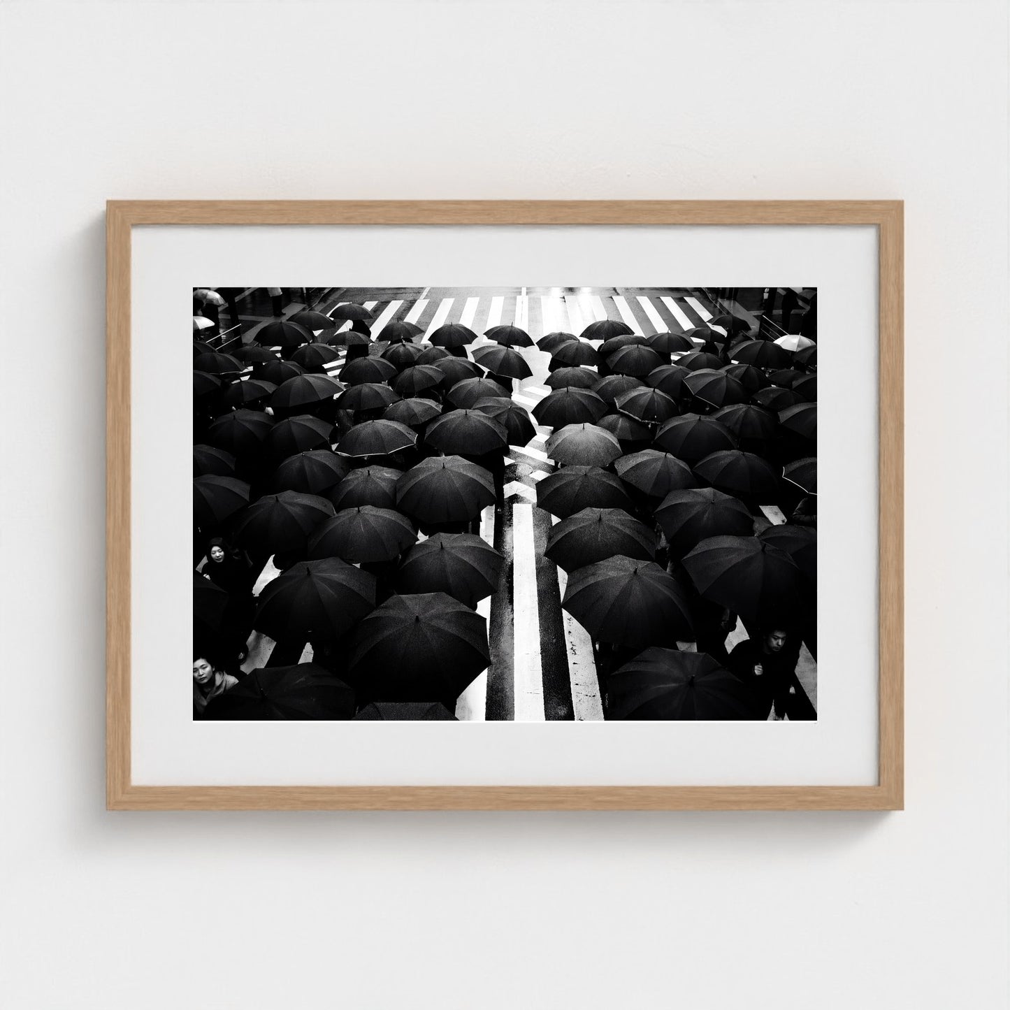 tokyo-umbrella-crossing alt frame