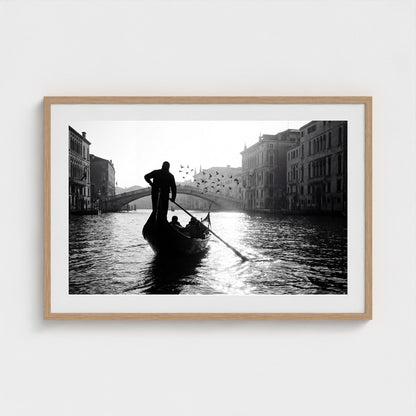 venice-gondolier-silhouette 36x24 natural frame
